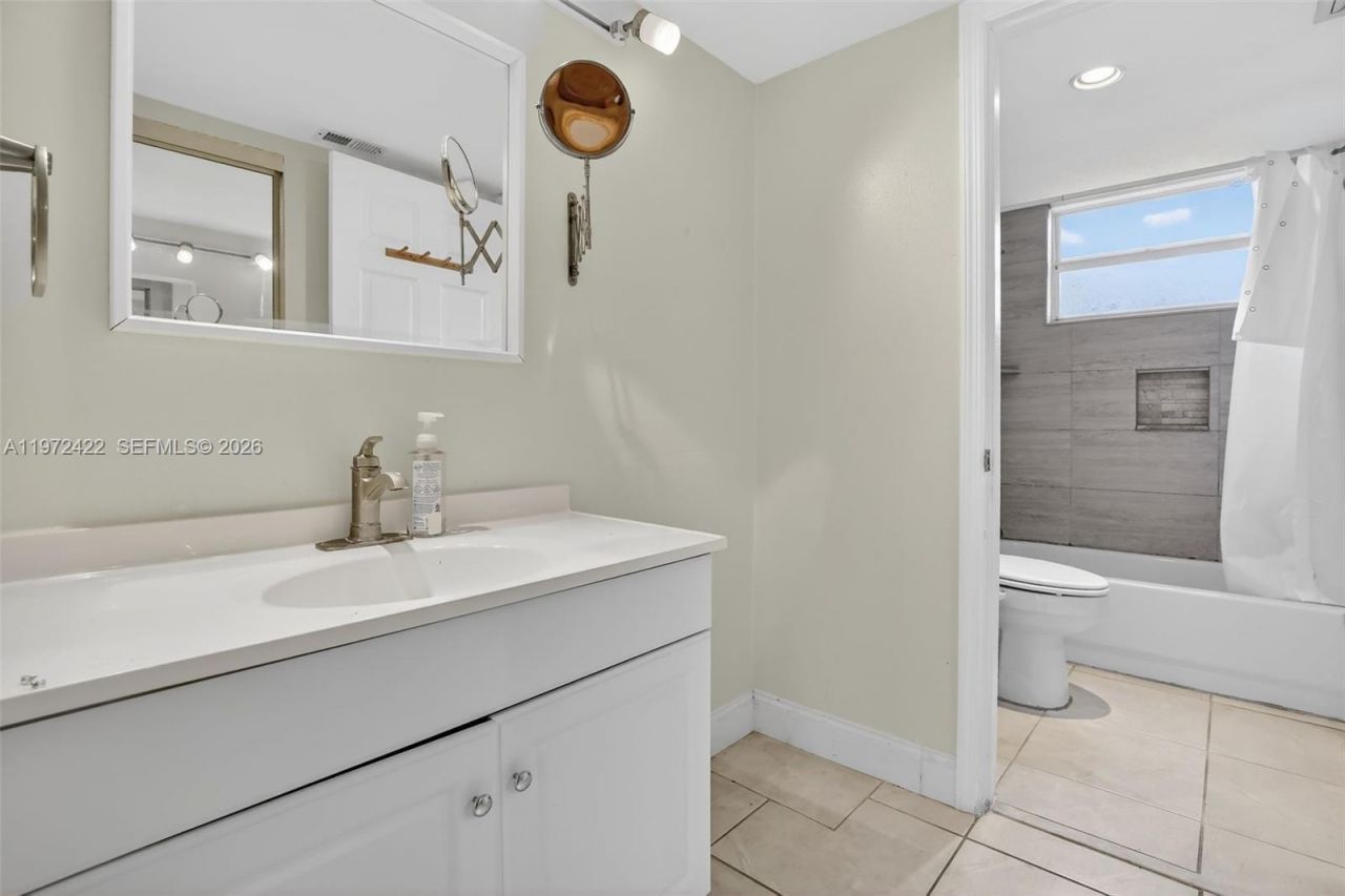 430 SW 113th Way , Unit 430, Pembroke Pines, FL 33025 Photo