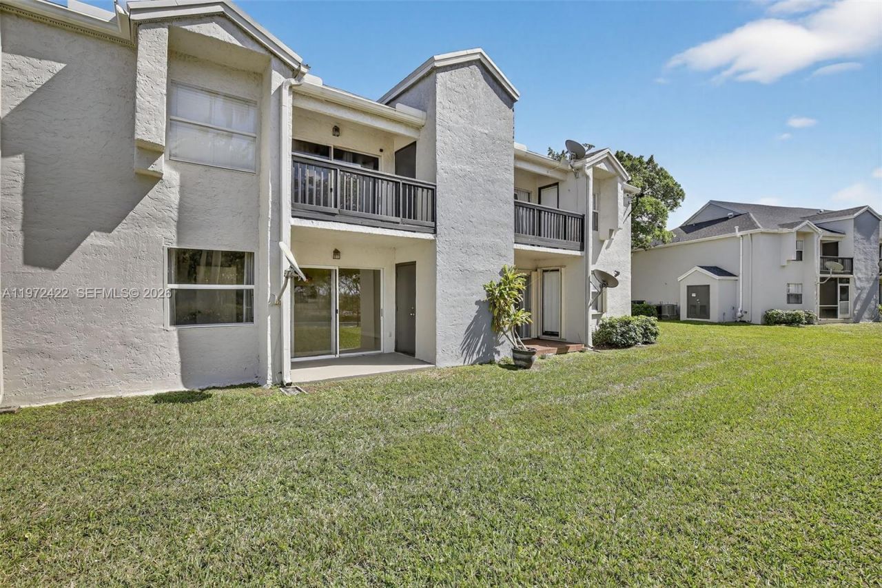 430 SW 113th Way , Unit 430, Pembroke Pines, FL 33025 Photo