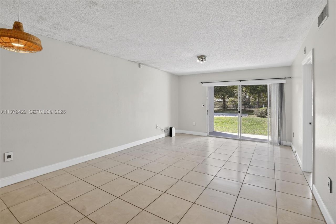 430 SW 113th Way , Unit 430, Pembroke Pines, FL 33025 Photo