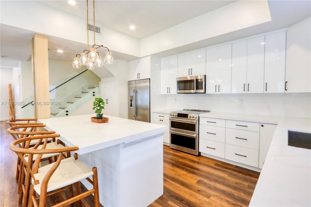 8905 SW 221st Ter , Cutler Bay, FL 33190 Photo