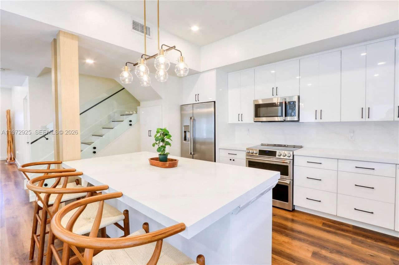 8905 SW 221st Ter , Cutler Bay, FL 33190 Photo