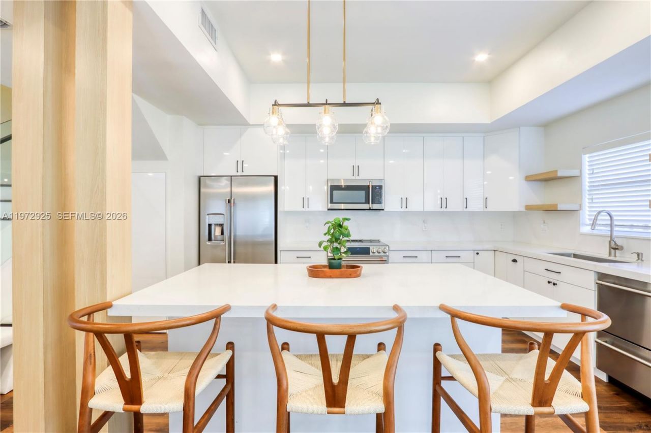 8905 SW 221st Ter , Cutler Bay, FL 33190 Photo