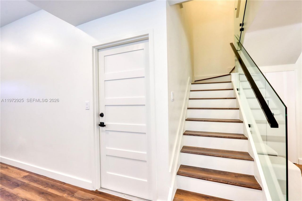 8905 SW 221st Ter , Cutler Bay, FL 33190 Photo