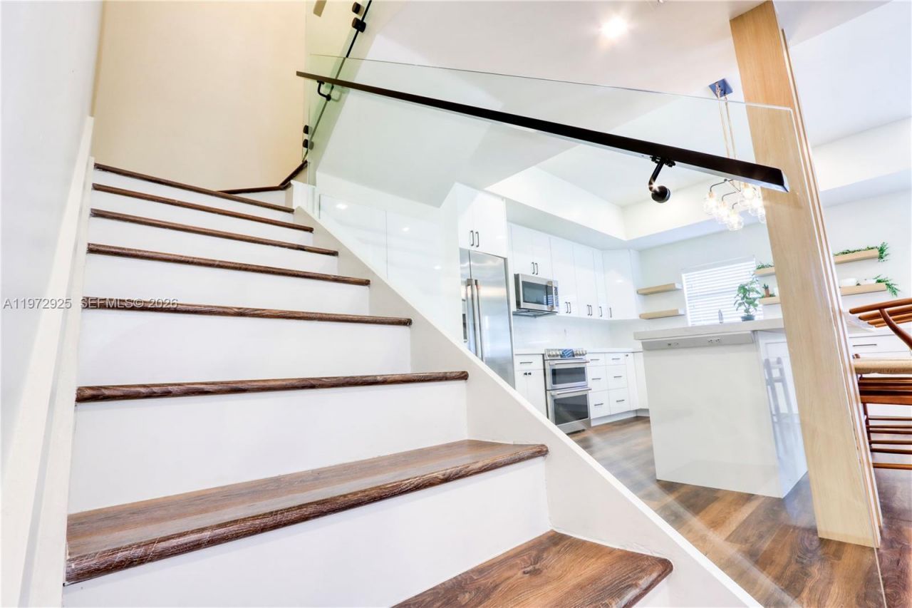 8905 SW 221st Ter , Cutler Bay, FL 33190 Photo