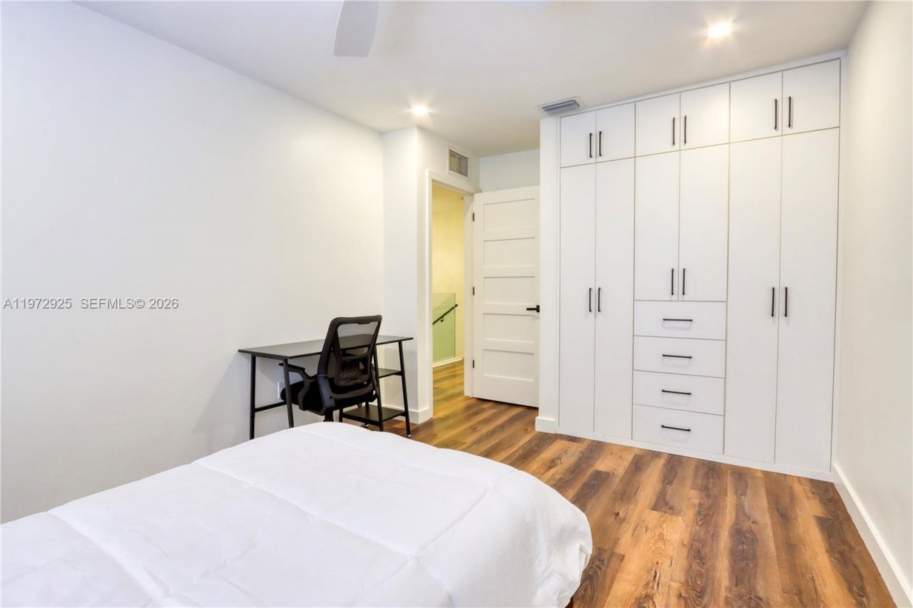 8905 SW 221st Ter , Cutler Bay, FL 33190 Photo