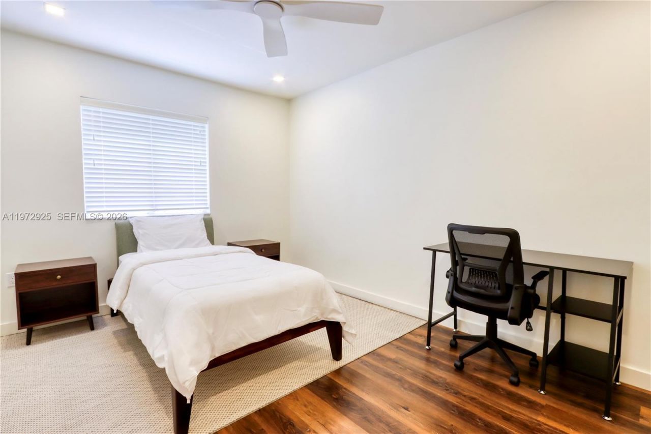 8905 SW 221st Ter , Cutler Bay, FL 33190 Photo