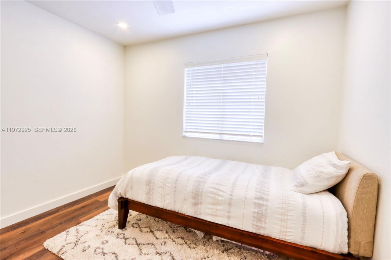 8905 SW 221st Ter , Cutler Bay, FL 33190 Photo