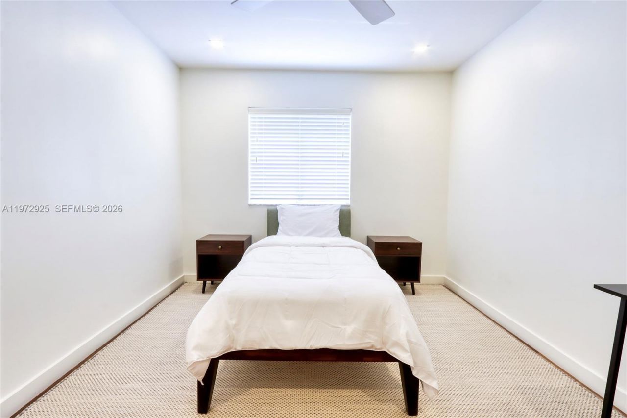 8905 SW 221st Ter , Cutler Bay, FL 33190 Photo