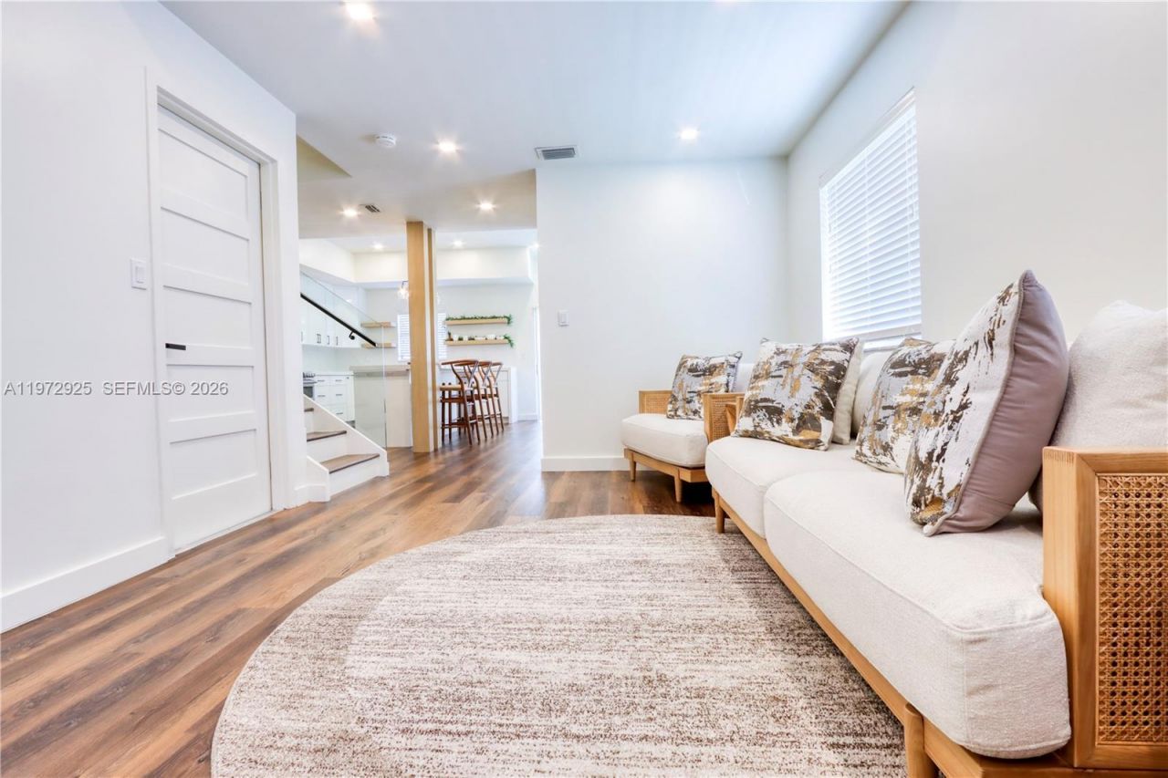 8905 SW 221st Ter , Cutler Bay, FL 33190 Photo