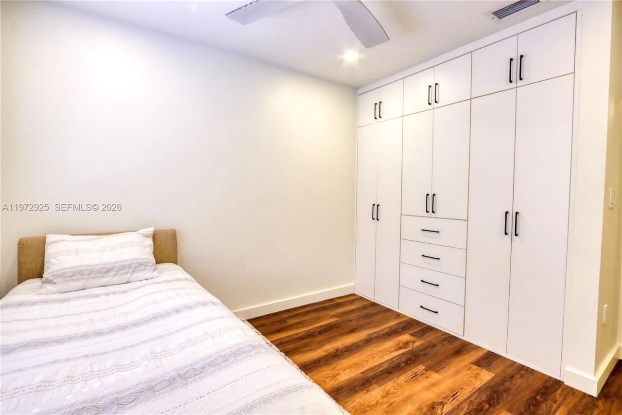 8905 SW 221st Ter , Cutler Bay, FL 33190 Photo