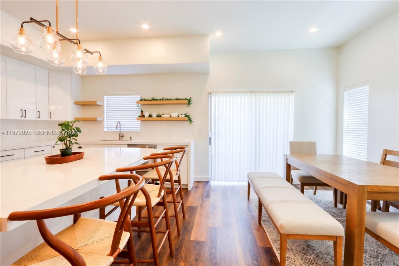 8905 SW 221st Ter , Cutler Bay, FL 33190 Photo