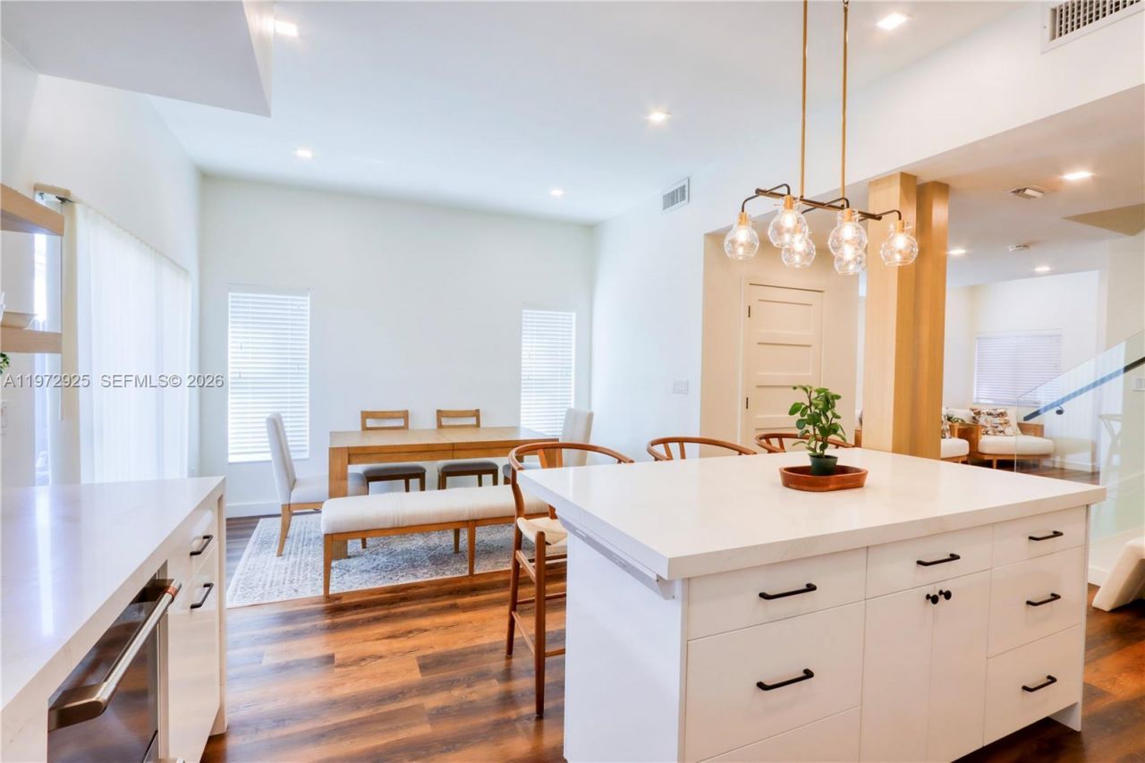 8905 SW 221st Ter , Cutler Bay, FL 33190 Photo