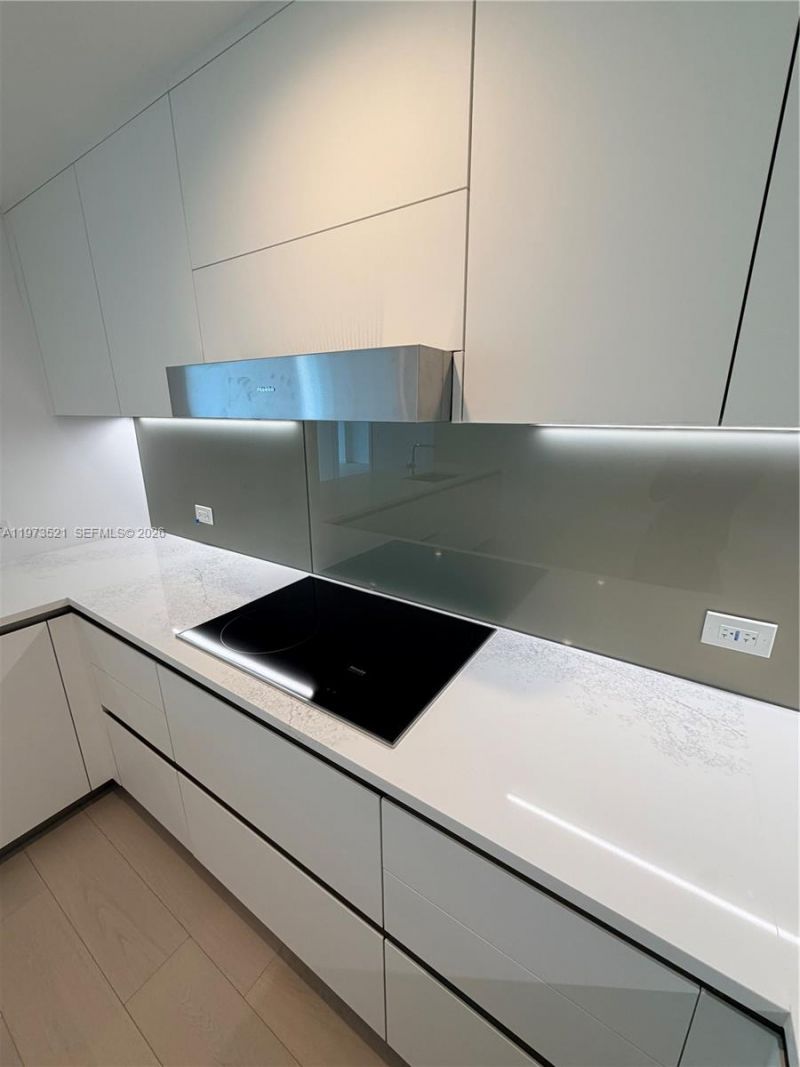 9201 E Bay Harbor Dr, Unit 303, Bay Harbor Islands, FL 33154 Photo