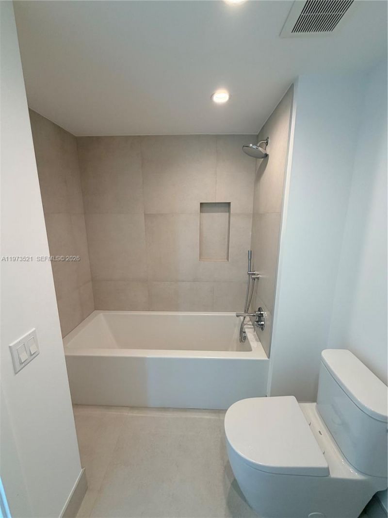 9201 E Bay Harbor Dr, Unit 303, Bay Harbor Islands, FL 33154 Photo