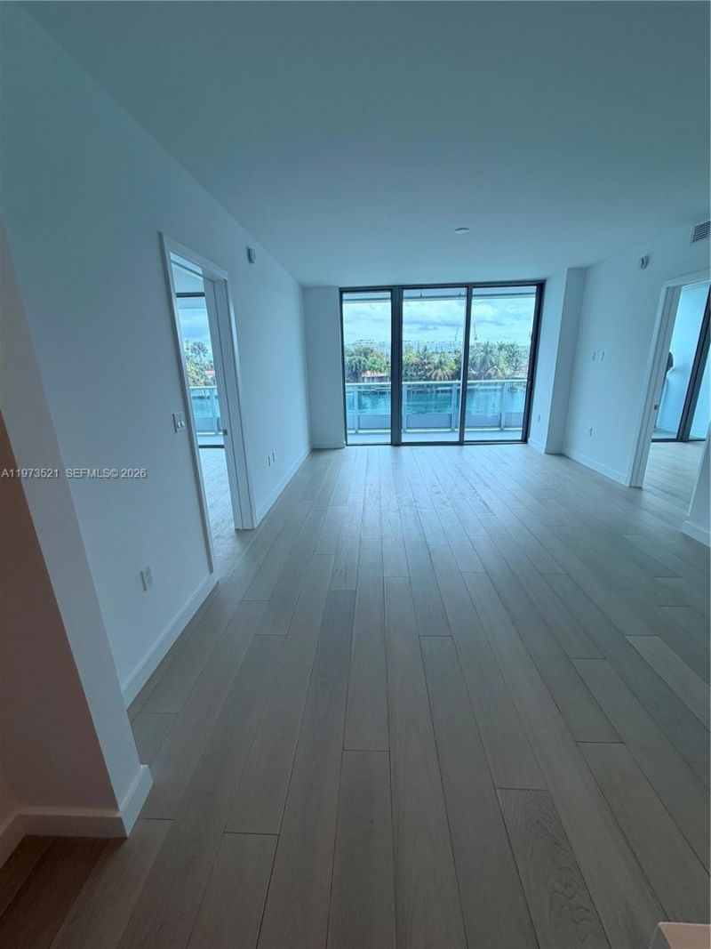 9201 E Bay Harbor Dr, Unit 303, Bay Harbor Islands, FL 33154 Photo