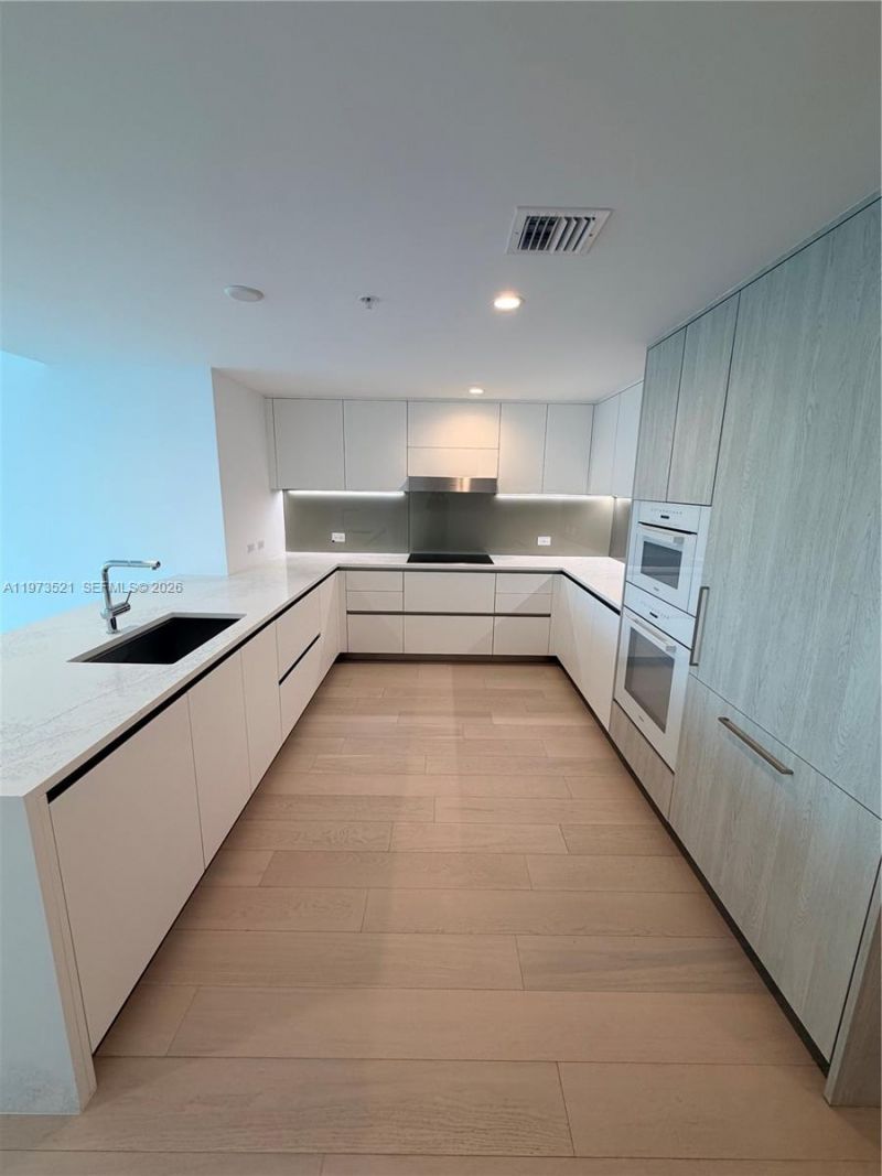 9201 E Bay Harbor Dr, Unit 303, Bay Harbor Islands, FL 33154 Photo