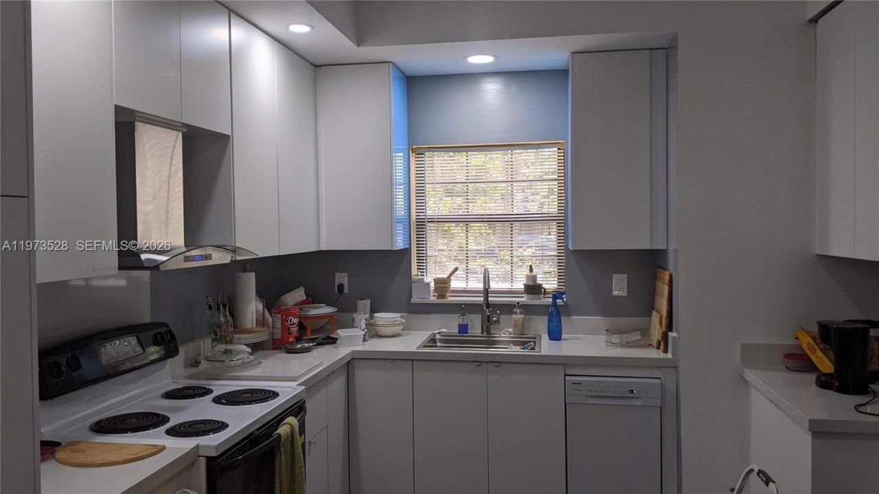 15509 N Miami Lakeway N , Unit 102, Miami Lakes, FL 33014 Photo