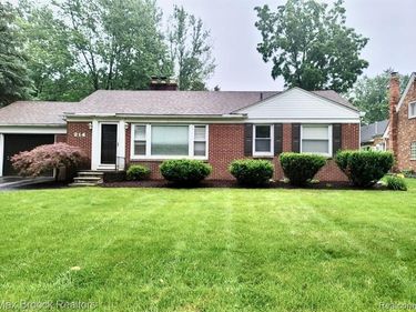214 Marlborough Drive, Bloomfield Twp, MI 48302