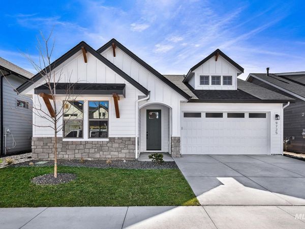 9725 W Snow Wolf Ln, Star, ID 83669