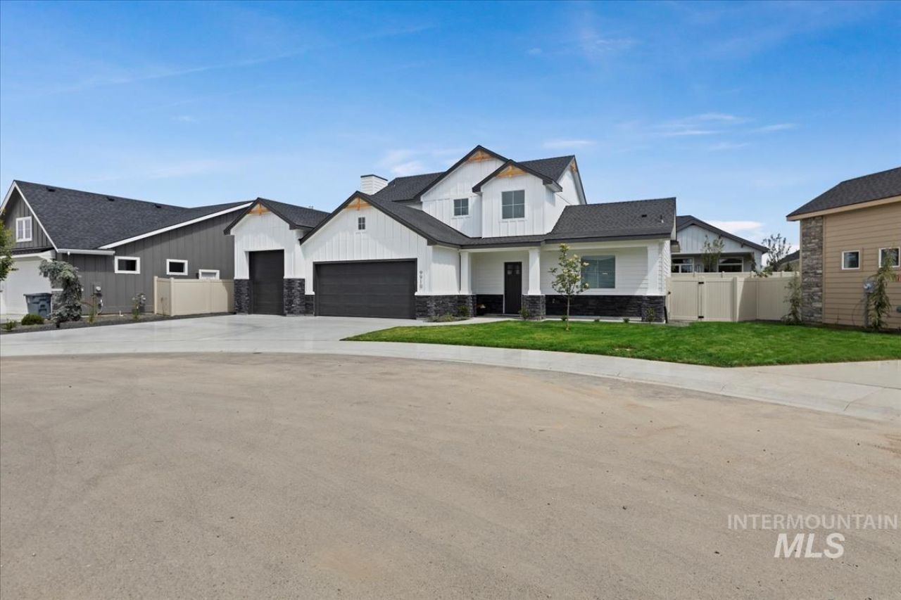 9910 W Sunberry Court, Star, ID 83669 Main Photo