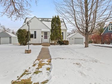 6233 Irving Avenue S, Richfield, MN 55423