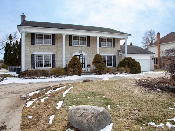 36045 Congress Court, Farmington Hills, MI 48335