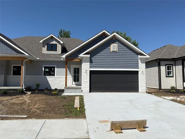 3109 Carlisle Court, St Joseph, MO 64506