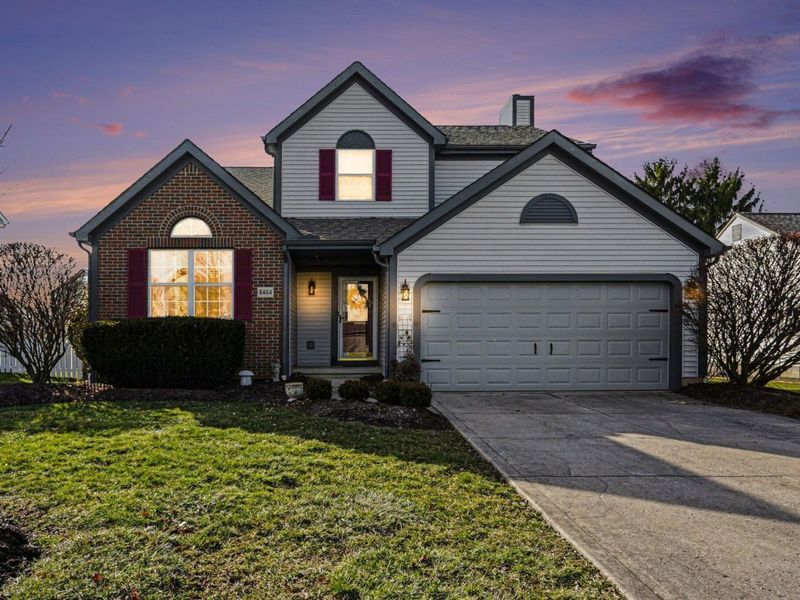 8484 Payson Drive, Lewis Center, OH 43035 Photo 2