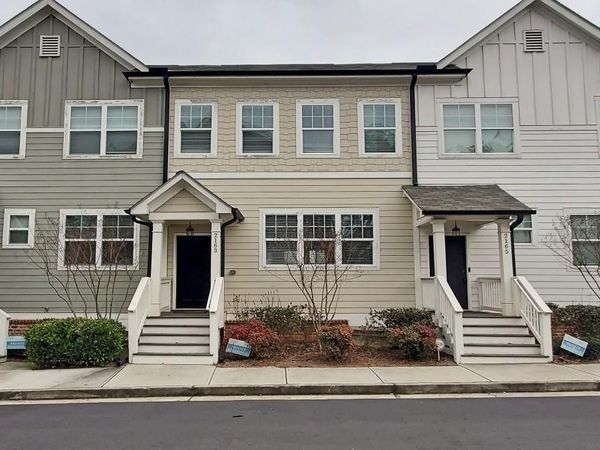 2163 Wiggins Walk , Atlanta, GA 30316