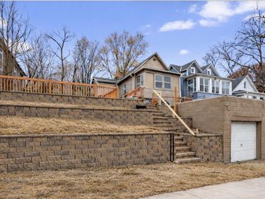 5030 S 18th Street, Omaha, NE 68107