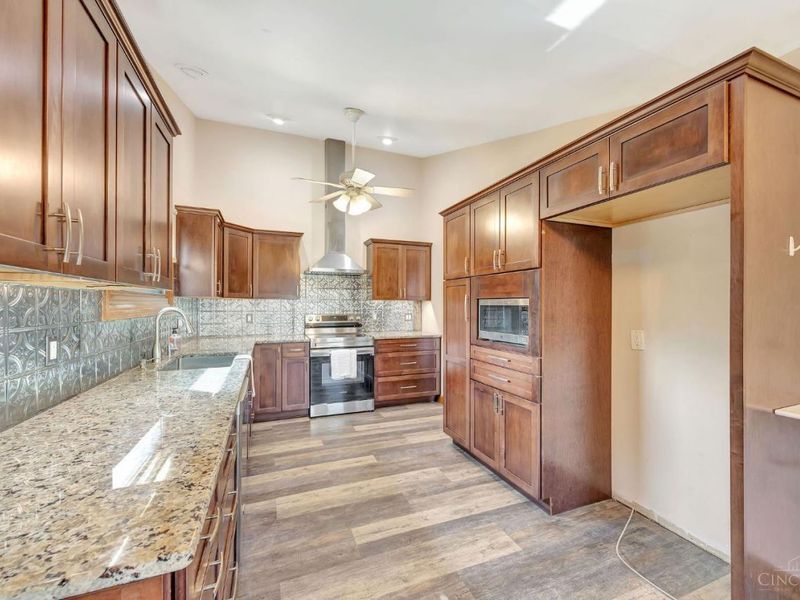 3311 Starhaven Trail, Green Township, OH 45248 Photo 12