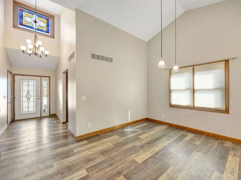 3311 Starhaven Trail, Green Township, OH 45248 Photo 7