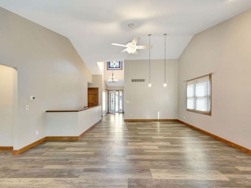 3311 Starhaven Trail, Green Township, OH 45248 Photo 8