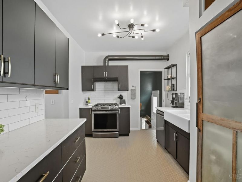 6006 Grand Vista Avenue, Cincinnati, OH 45213 Photo 2