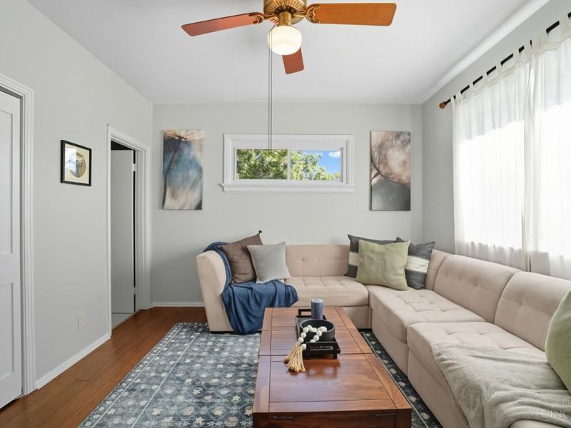 6006 Grand Vista Avenue, Cincinnati, OH 45213 Photo 3