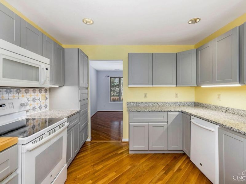 55 Cove Court, Hamilton, OH 45013 Photo 2