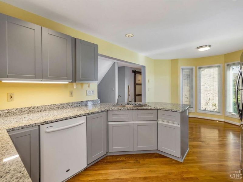 55 Cove Court, Hamilton, OH 45013 Photo 3