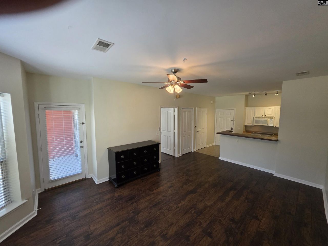 900 Taylor Street  Photo 5