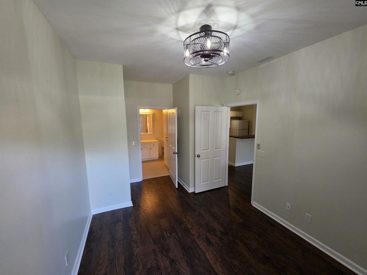 900 Taylor Street  Photo 6