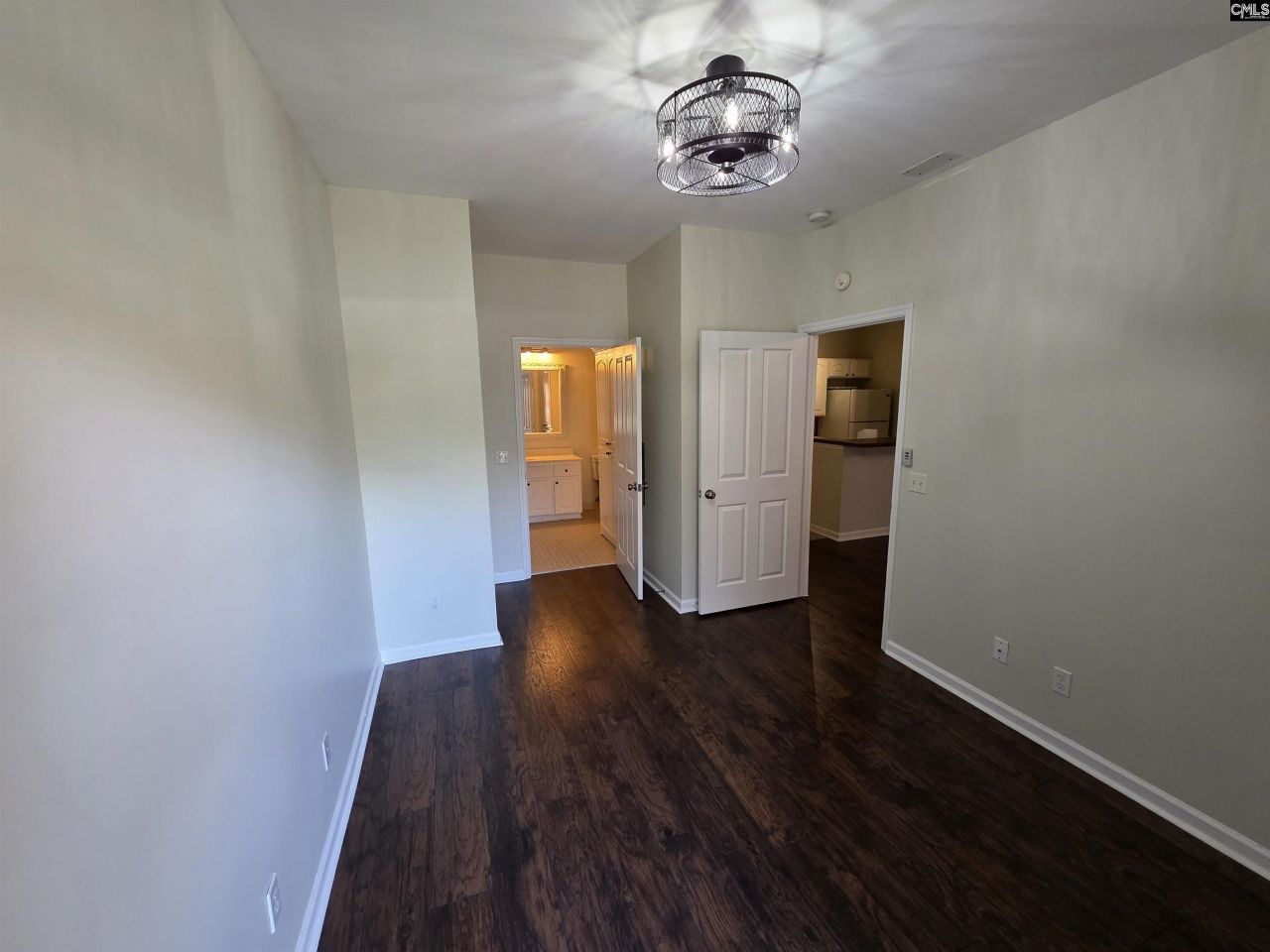 900 Taylor Street  Photo 7