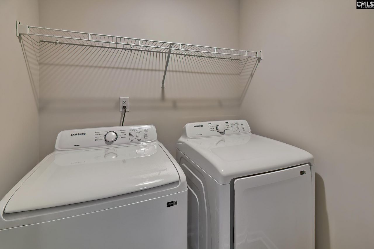 724 Samantha Street Photo 28