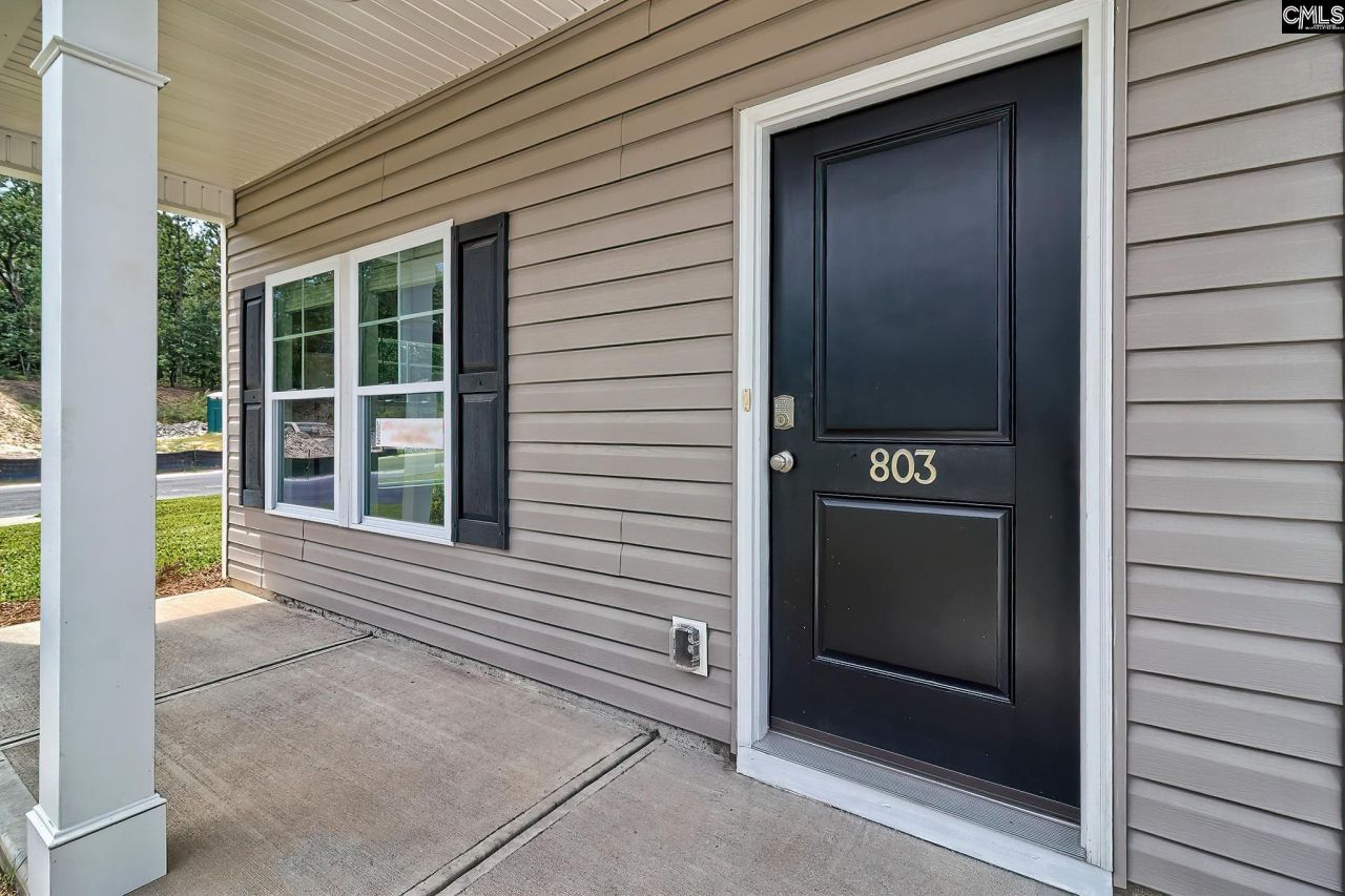 724 Samantha Street Photo 4