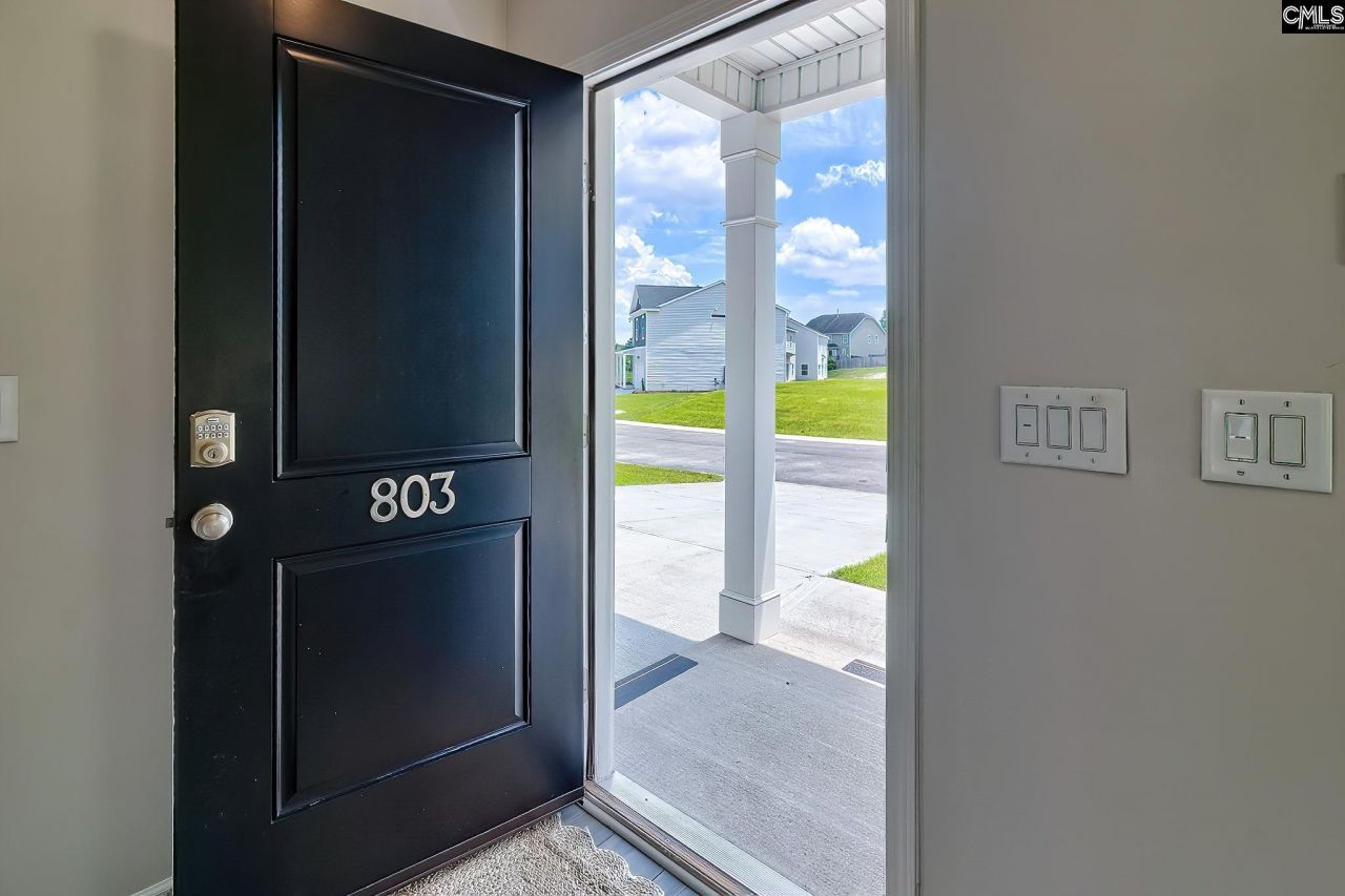 724 Samantha Street Photo 5