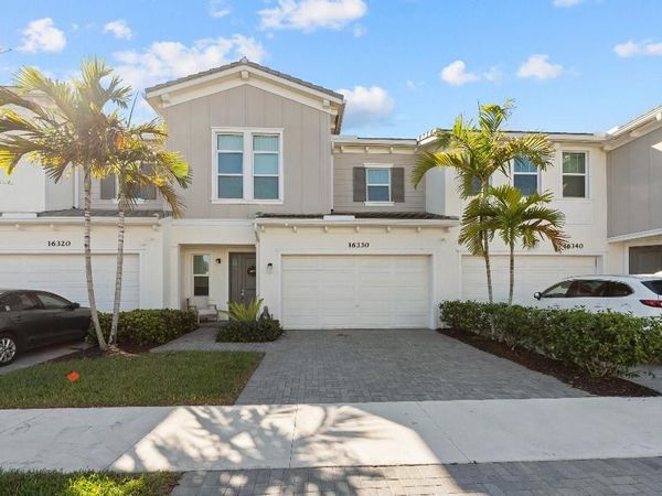 16330 Oakview Dr, Loxahatchee, FL 33470