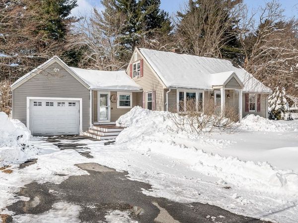 58 Campus Rd, Methuen, MA 01844