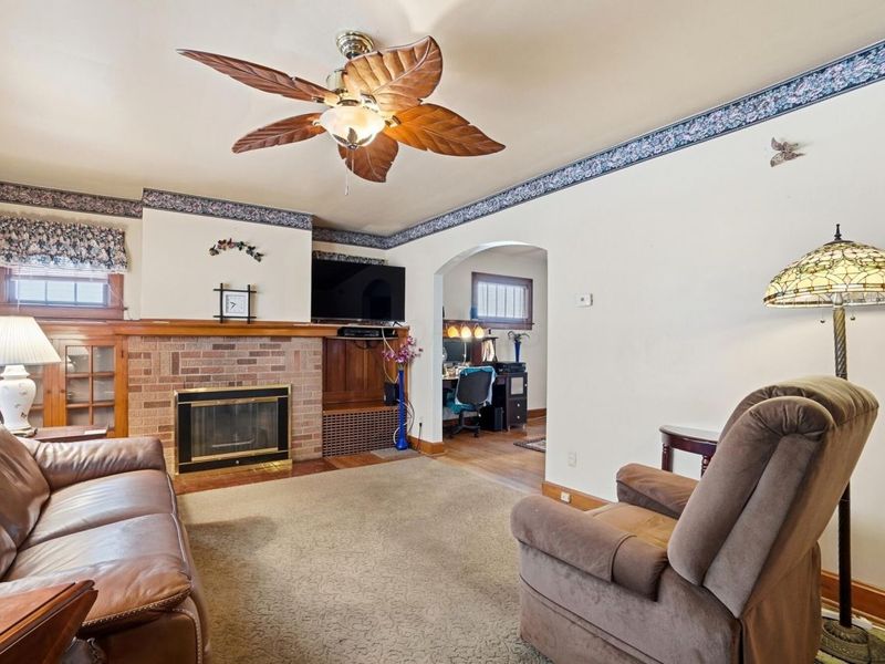 543 Hilltonia Avenue, Columbus, OH 43223 Photo 2