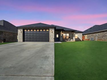 214 NW Sandstone Ave, Cache, OK 73527