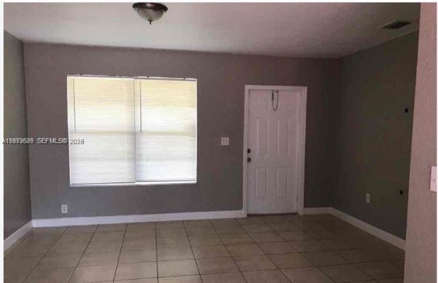 17800 NW 28th Ct, Miami Gardens, FL 33056 Photo