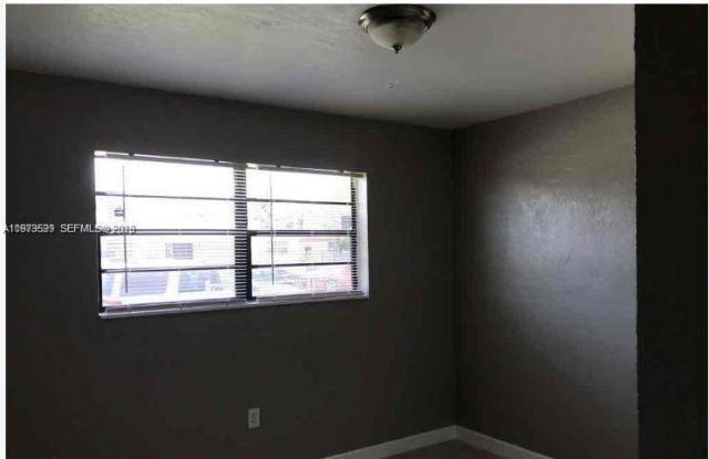 17800 NW 28th Ct, Miami Gardens, FL 33056 Photo