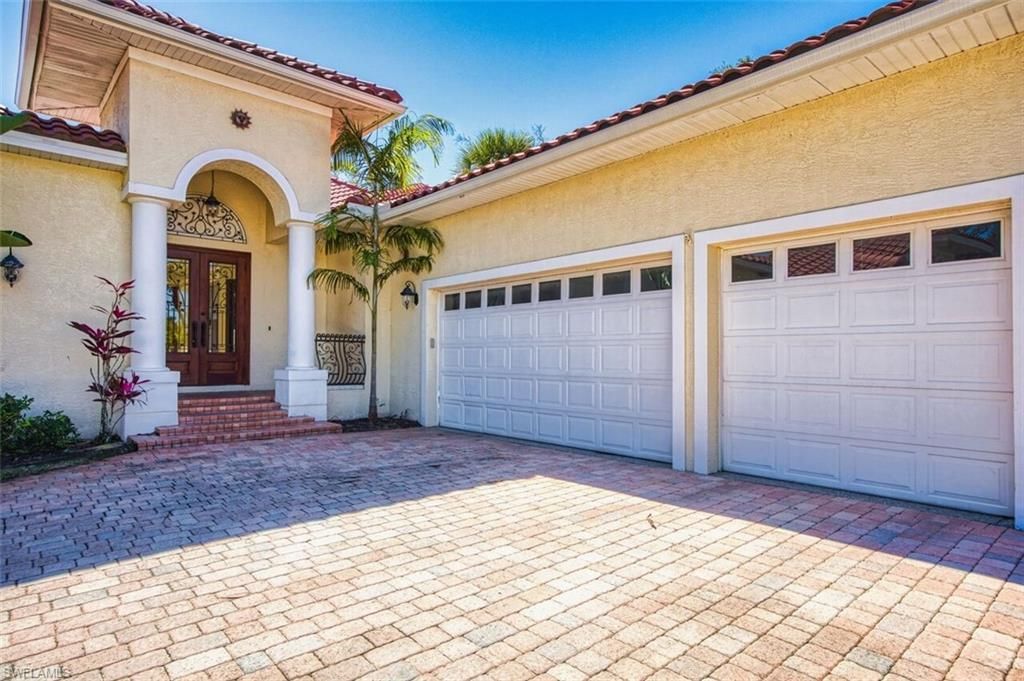8460 Belle Meade Dr, Fort Myers, FL 33908 Photo